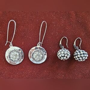 GUC Lot of 2 Silvertone Rhinestone Dangle / Drop Earrings